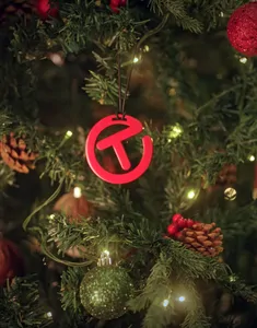 Bright Dip Red Aluminum Circle T Ornament